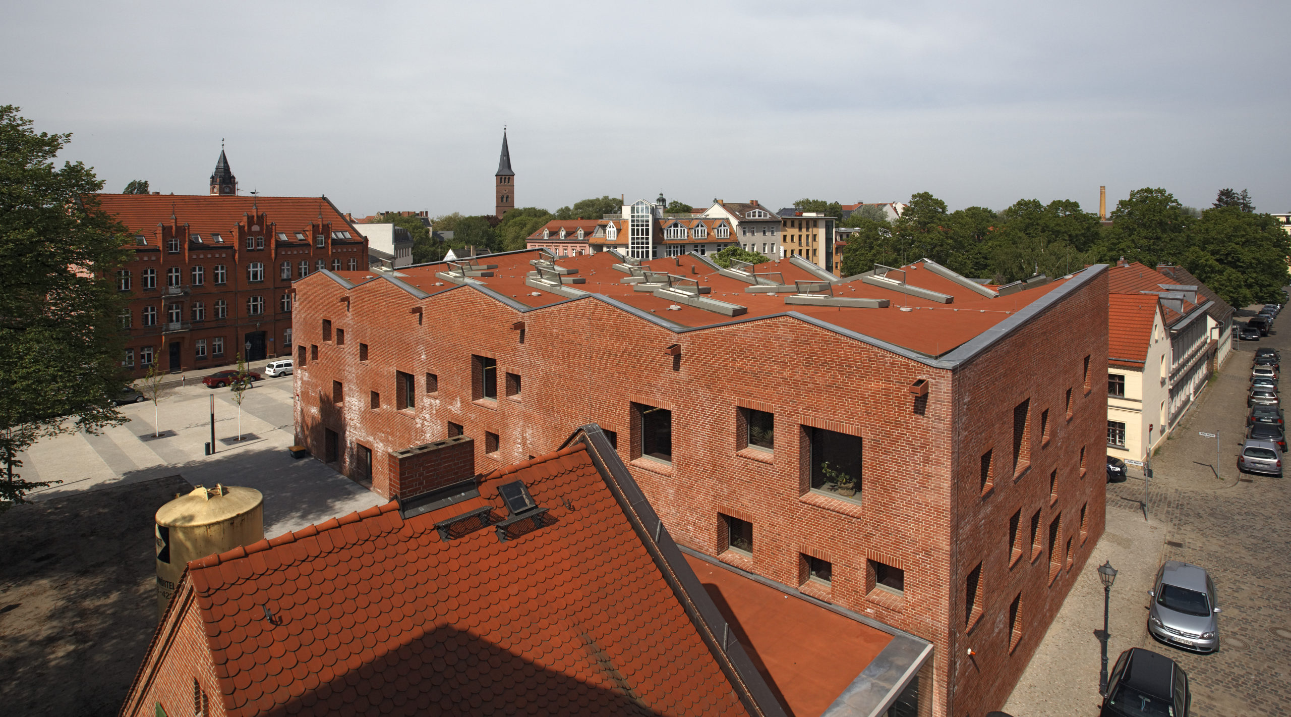 Mittelpunktbibliothek, Berlin-Köpenick - Holl Flachdachbau